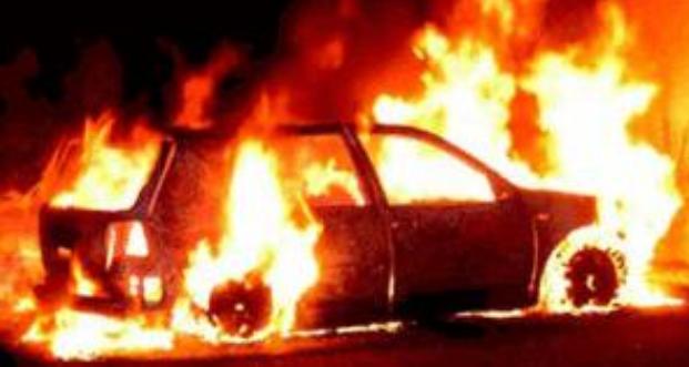 Un corps retrouvé dans une voiture brûlée à Marseille