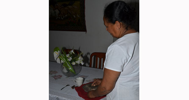 Jocelyne, guérisseuse de «tambave»
