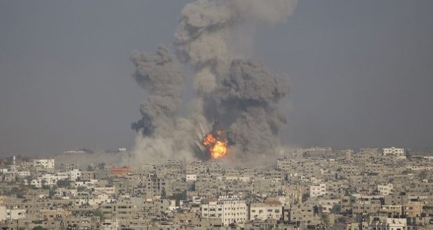 L'armée israélienne poursuit son pilonnage de la bande de Gaza