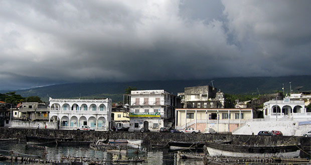 Comores : Le report du IVe sommet de la COI fait l'objet de quelques critiques...