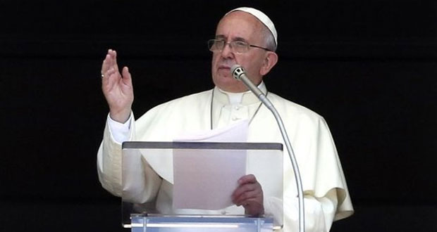 Le pape envoie un émissaire en Irak, parle d'offense à Dieu