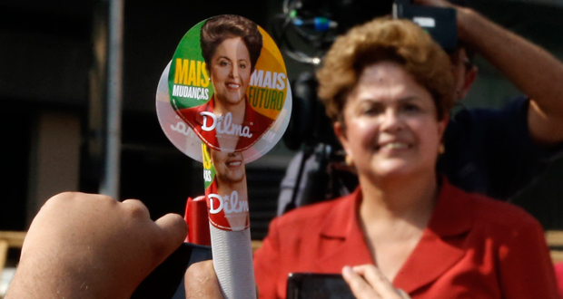 Brésil: Rousseff promet de remanier en cas de réélection