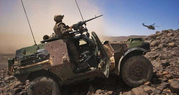 Une base française près de la Libye pour combattre les islamistes