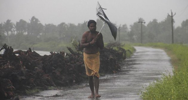 Le cyclone Hudhud a fait 24 morts en Inde, crainte d'inondations