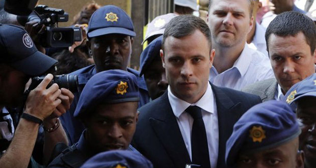 Oscar Pistorius arrive au tribunal pour connaître sa sentence