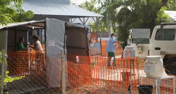 Mesures renforcées au Mali contre Ebola, espoir au Liberia