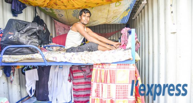 Providence: les Bangladais vivant dans un conteneur ont été transférés dans un dortoir