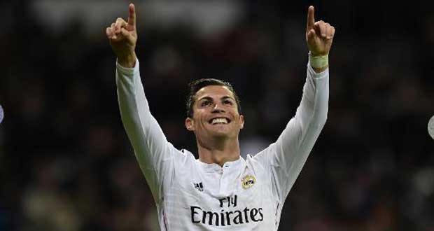 Espagne: triplé pour Ronaldo, série record pour le Real
