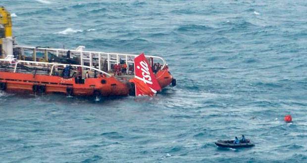 La queue de l'appareil d'AirAsia a été récupérée en mer de Java
