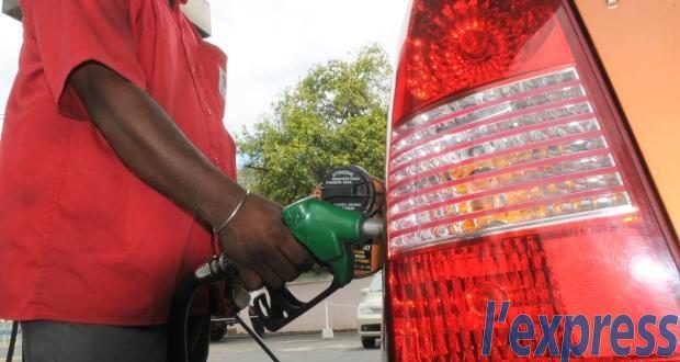 Carburants: pas de baisse des prix afin de «résoudre le problème d’eau»
