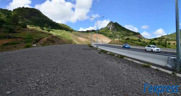 Route Terre-Rouge-Verdun: des fissures apparaissent à hauteur de Valton 