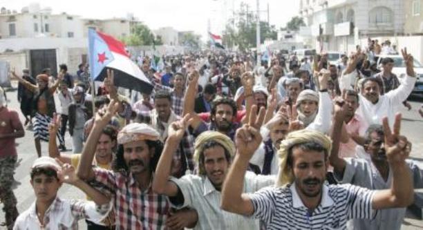 Des milliers de Yéménites défilent contre les rebelles houthis