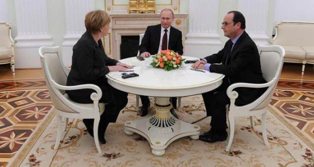 Hollande et Merkel quittent Moscou sans résultat concret