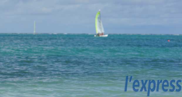 Un bateau chavire dans le Nord: un mort et plusieurs blessés