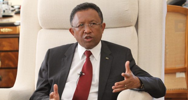 Le président malgache conteste sa destitution devant la justice