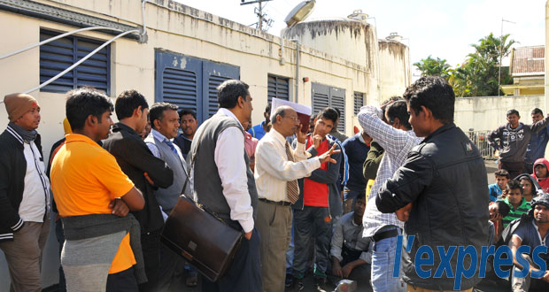 KNE Co Ltd rendra leurs passeports aux Bangladais