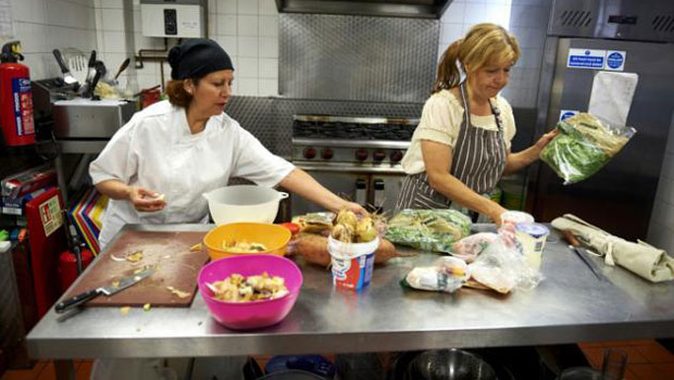 Londres: Mazi Mas, un restaurant "féministe" pour intégrer les migrantes