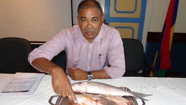 Remous sur la pêche à la senne: le commissaire Richard Payandee riposte