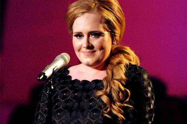 Adele annonce un nouvel album baptisé «25»