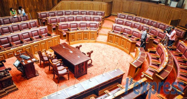 Retransmission des débats parlementaires: Bérenger rechigne à travailler avec la MBC
