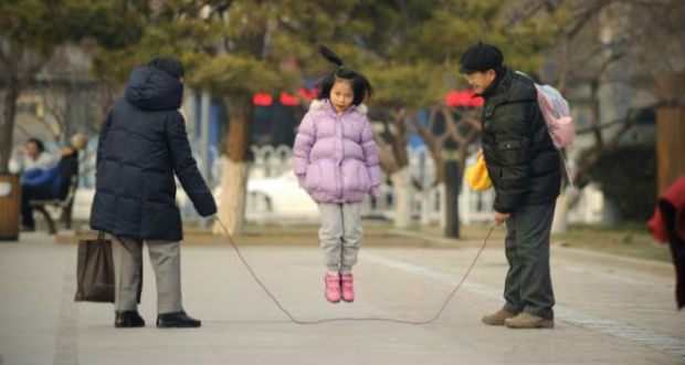 Chine: limité à sa fille unique, un fonctionnaire crie son amertume