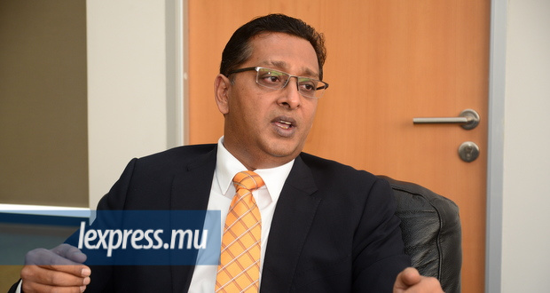 Services financiers: le ministre Bhadain croise le fer avec le BoI
