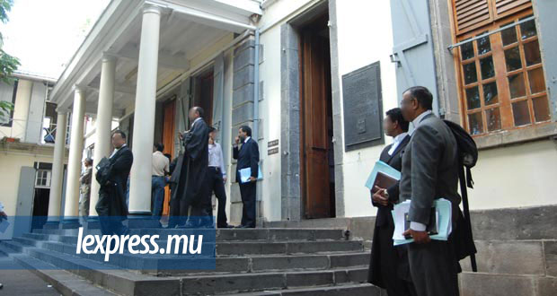 Droit: 73 plaintes contre des avocats en 2015