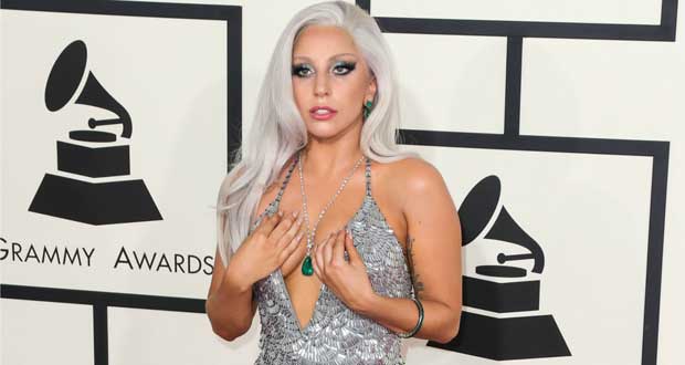 Lady Gaga va rendre hommage à Bowie aux Grammys, se produire au Super Bowl