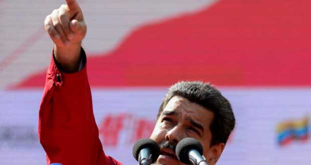 Venezuela: Maduro augmente le prix de l'essence, une première en 20 ans