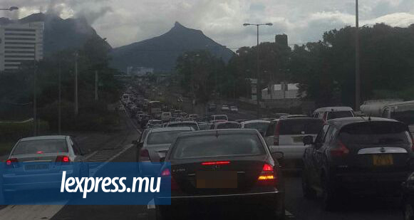 Carambolage à Réduit: embouteillage monstre sur la M1