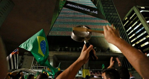 Brésil: l'opération Lula compromise par une écoute téléphonique