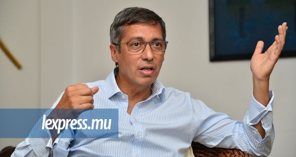 Xavier-Luc Duval: «8 000 emplois créés dans le port avec DP World»