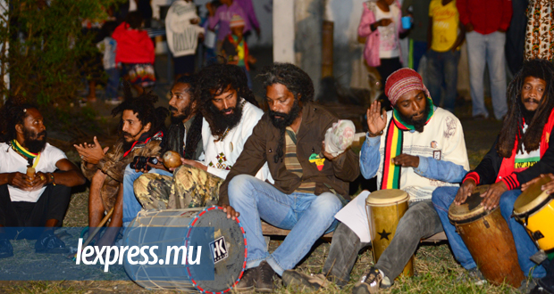 Cérémonie: Jah rasta féerie à Tranquebar