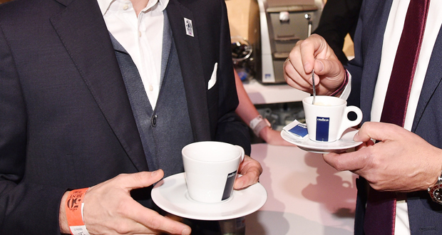 Boire son café ou thé très chaud peut causer un cancer de l'oesophage