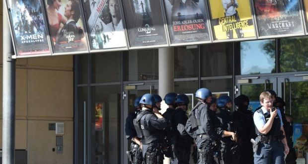 Un homme armé tué après s'être retranché dans un cinéma en Allemagne
