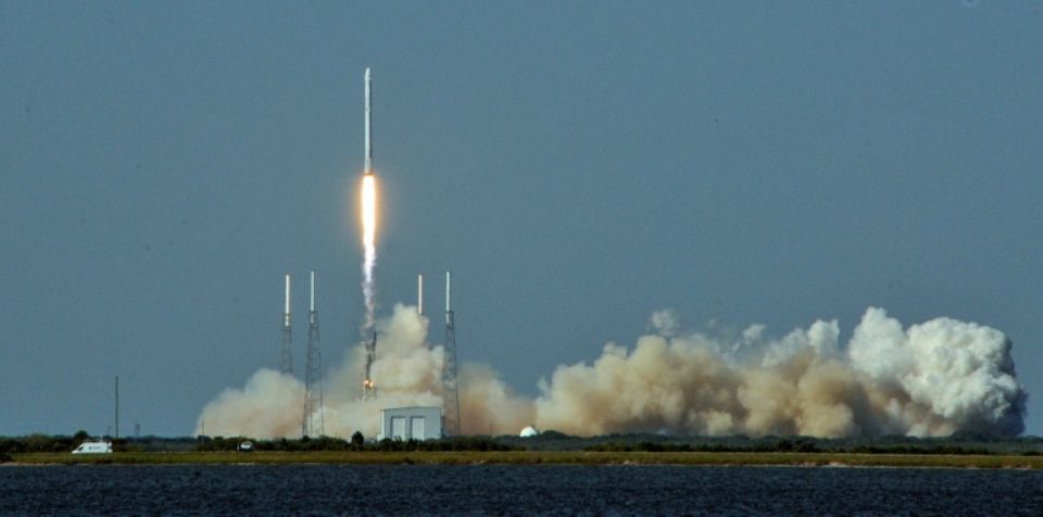 SpaceX lance son vaisseau Dragon vers l’ISS lundi pour une mission de fret