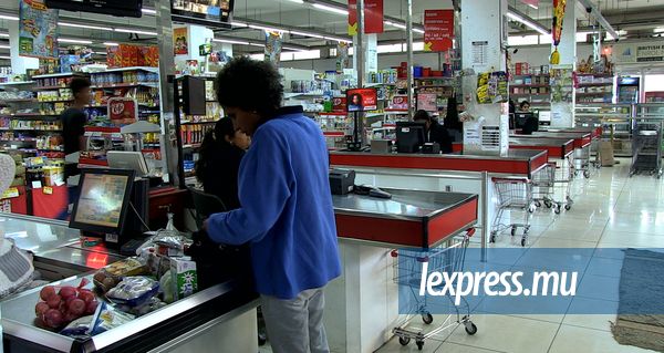 Coût de la vie : les prix prennent l’ascenseur  la consommation dégringole