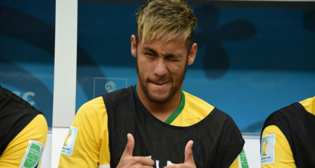 JO-2016 - Agacé, Neymar défend sa vie privée festive