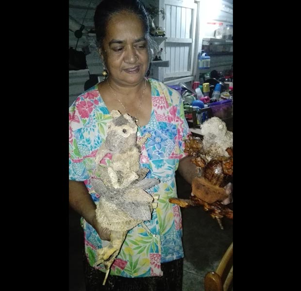 Devika Bhonoo, celle qui transforme le patole en petites bestioles