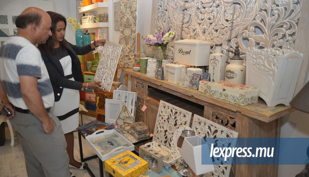 L’ONG OpenMind met en vente des produits chics au Bagatelle Mall