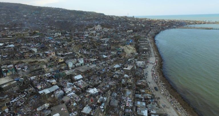 Après Matthew, Haïti entend contrôler l'aide internationale pour éviter le fiasco de 2010