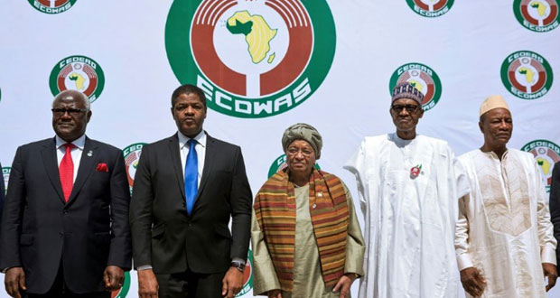 Le sommet ouest-africain demande le départ du président gambien mais s’abstient de mesures concrètes