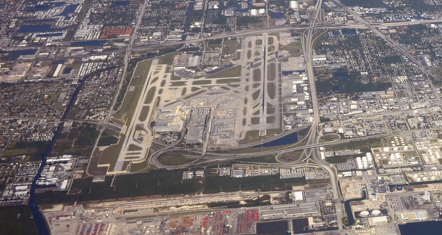 Fusillade meurtrière: réouverture de l'aéroport de Fort Lauderdale
