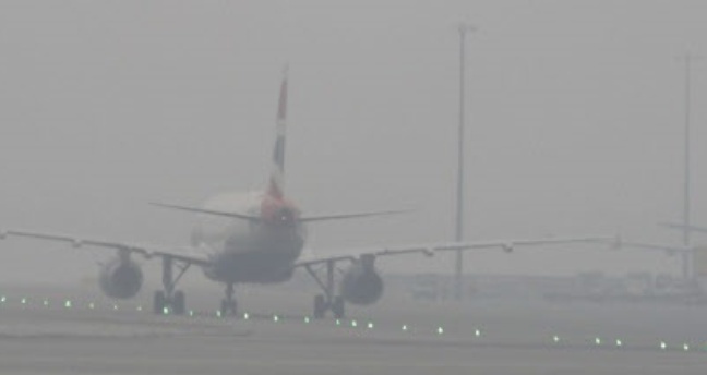 GB: une centaine de vols annulés à Heathrow à cause du brouillard