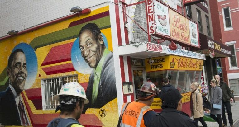 Obama et Cosby disparaissent d'une façade emblématique de Washington