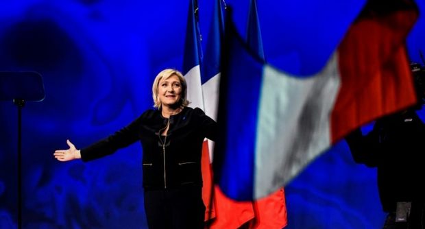 Le Pen se présente en candidate du «peuple» 