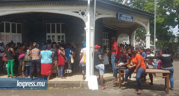 Inondations: la distribution d’allocations fait des mécontents