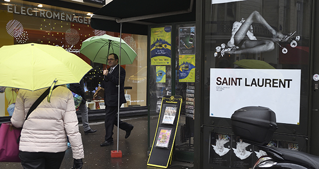 France: une campagne Saint Laurent accusée de donner une image «dégradante» de la femme