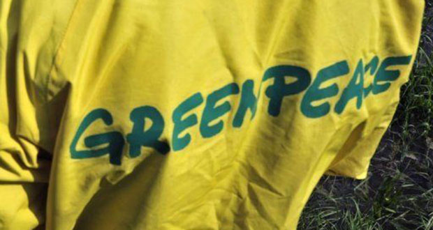 «Poisson d’avril» de Greenpeace pour dénoncer un projet de forage de Total au Brésil