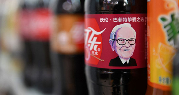 Le milliardaire Warren Buffet fait de la pub pour Coca en Chine